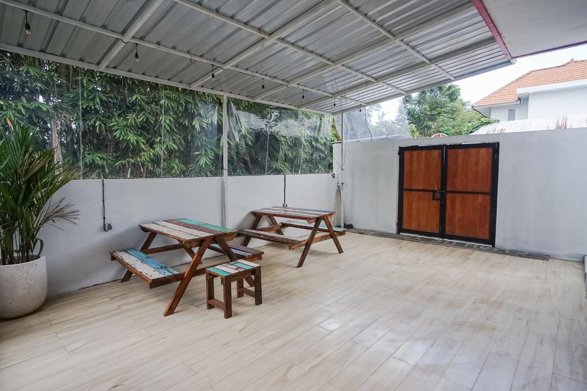Margarita Surf Hostel Canggu Экстерьер фото